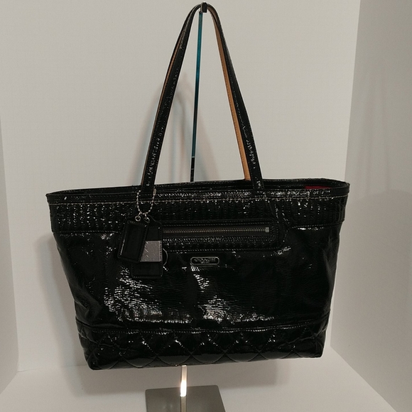 Authentic Coach Black Glazed Leather Shoulder Bag - Picture 2 of 13